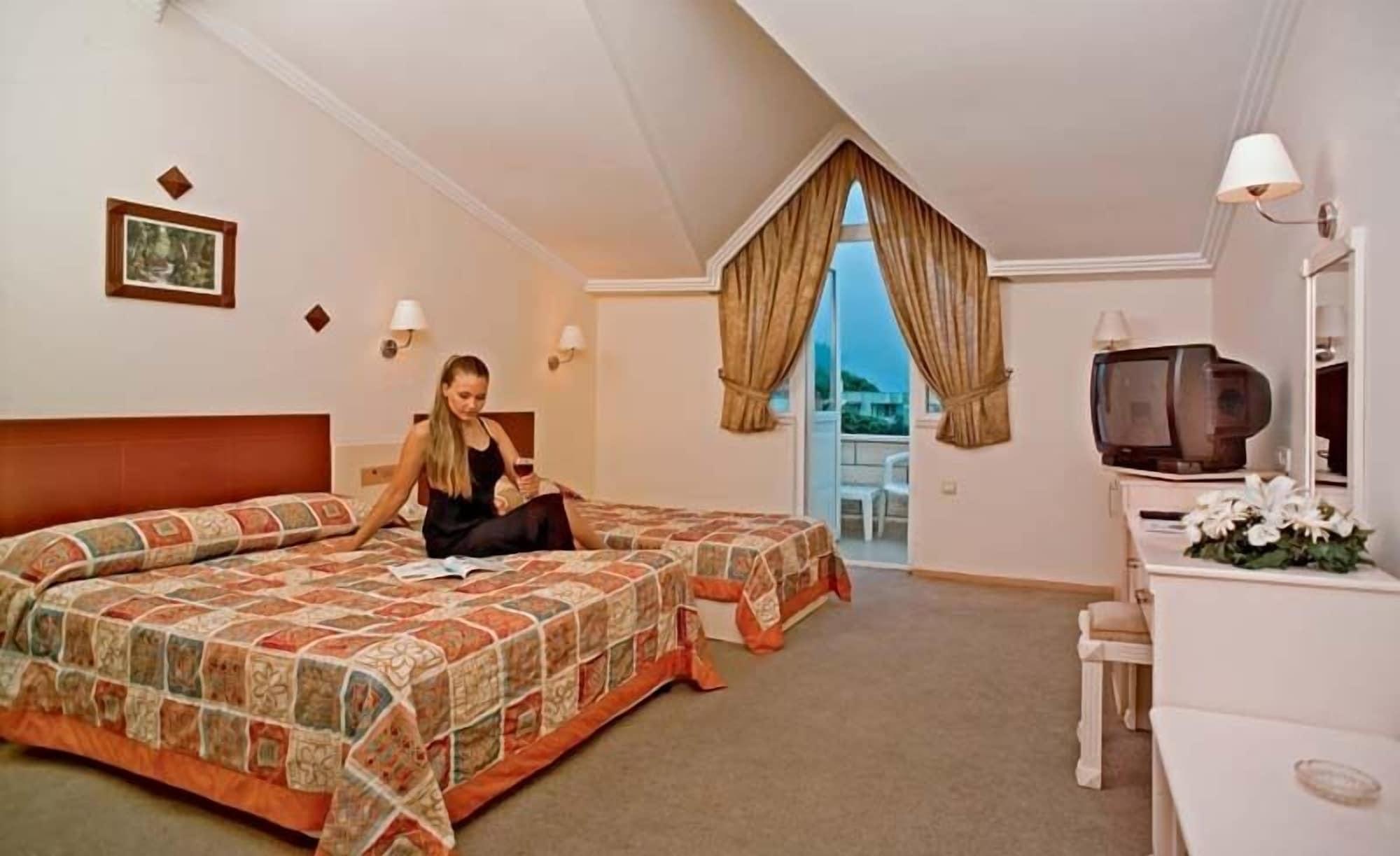 Havana Hotel Kemer Bagian luar foto